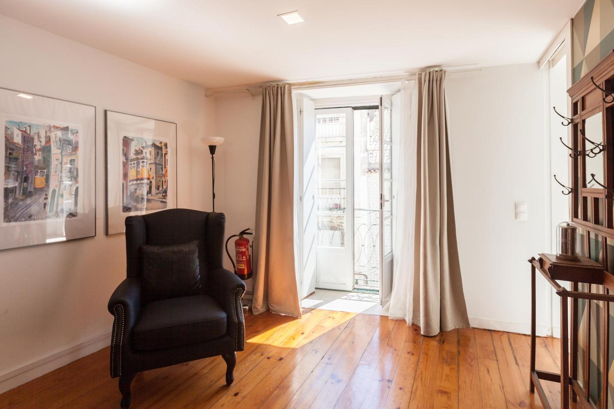 Ferienwohnung Flh Castle Duplex With Terrace Lissabon Exterior foto