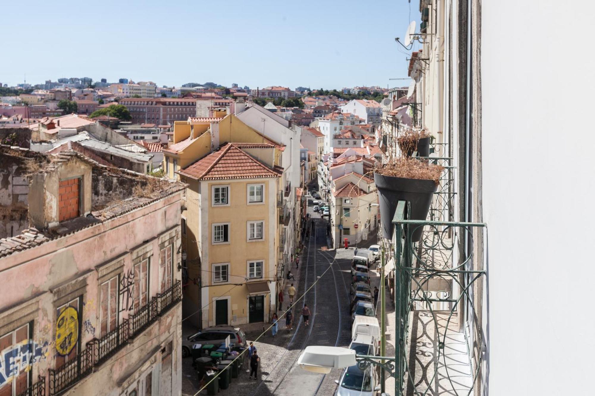 Ferienwohnung Flh Castle Duplex With Terrace Lissabon Exterior foto